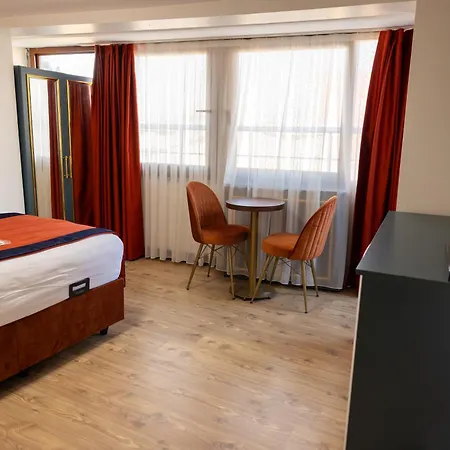 Crown Taksim Hotel *