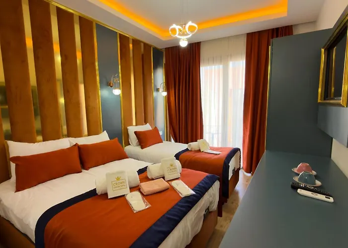 מלון Crown Taksim *