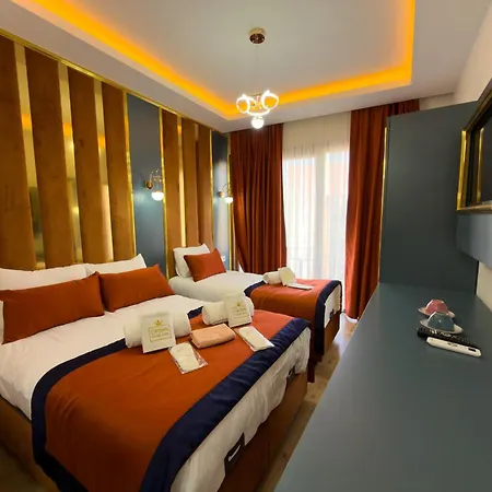 Hotel Crown Taksim *