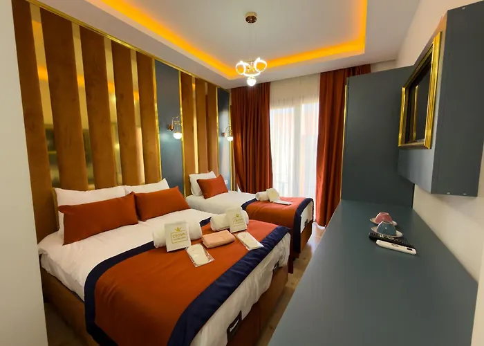 מלון Crown Taksim *