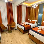 Crown Taksim Hotel *